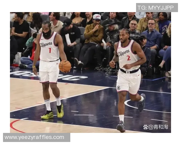 马刺与快船激战正酣球迷期待精彩对决与精彩瞬间